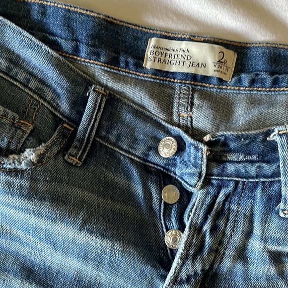 🦌Abercrombie & Fitch Boyfriend Straight Distressed Jeans - Picture 5 of 8